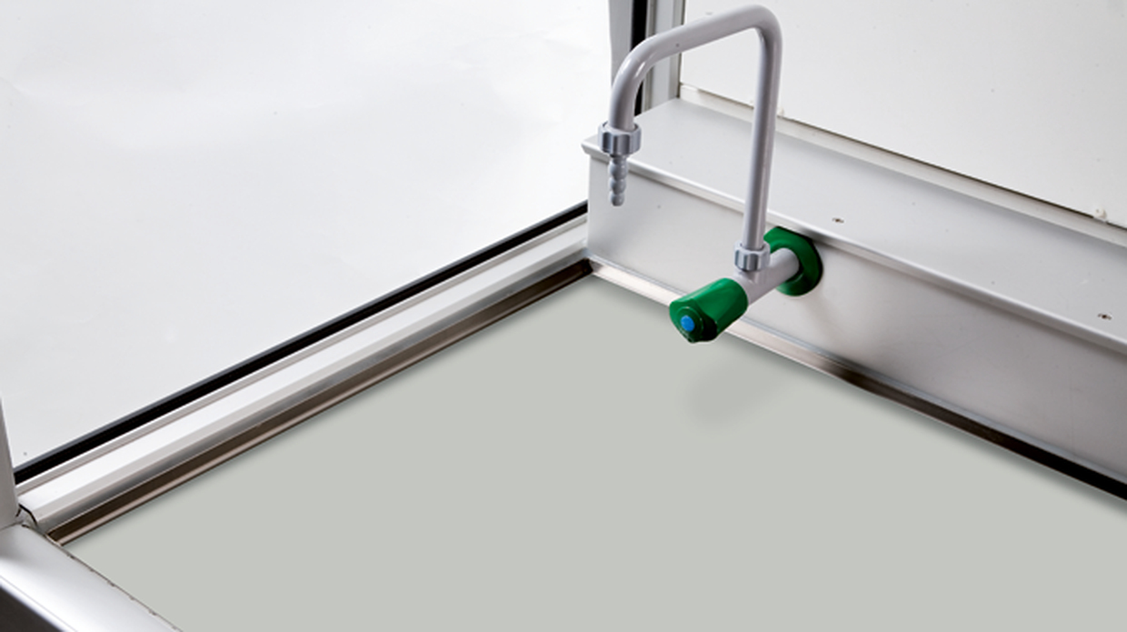 Arbeitsfläche für Gefahrstoffarbeitsplatz, melaminharz-beschichtete FP-Platte Lichtgrau RAL 7035, Maße 1690x640x10 mm